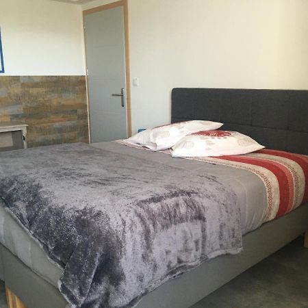 Appartement T2 indépendant dans maison Pugny-Chatenod Extérieur photo