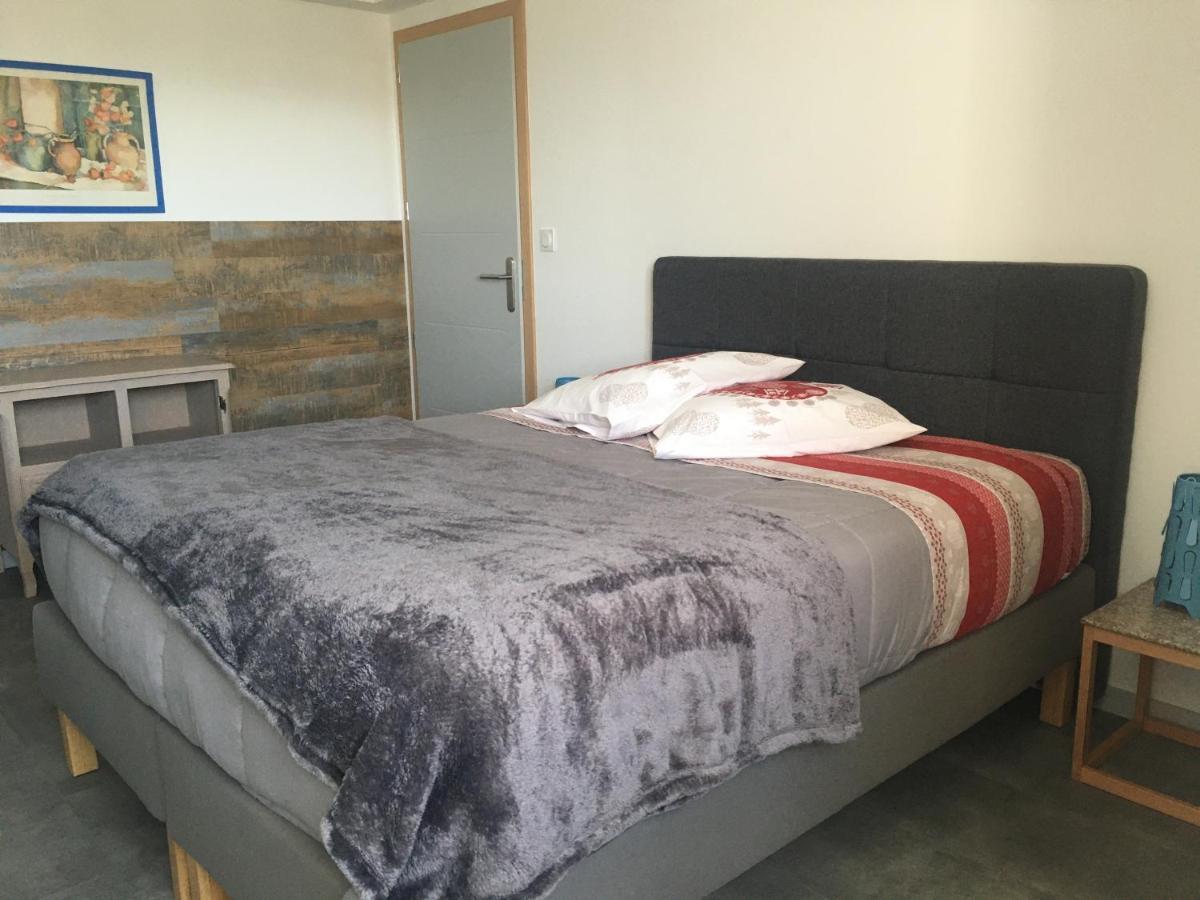 Appartement T2 indépendant dans maison Pugny-Chatenod Extérieur photo